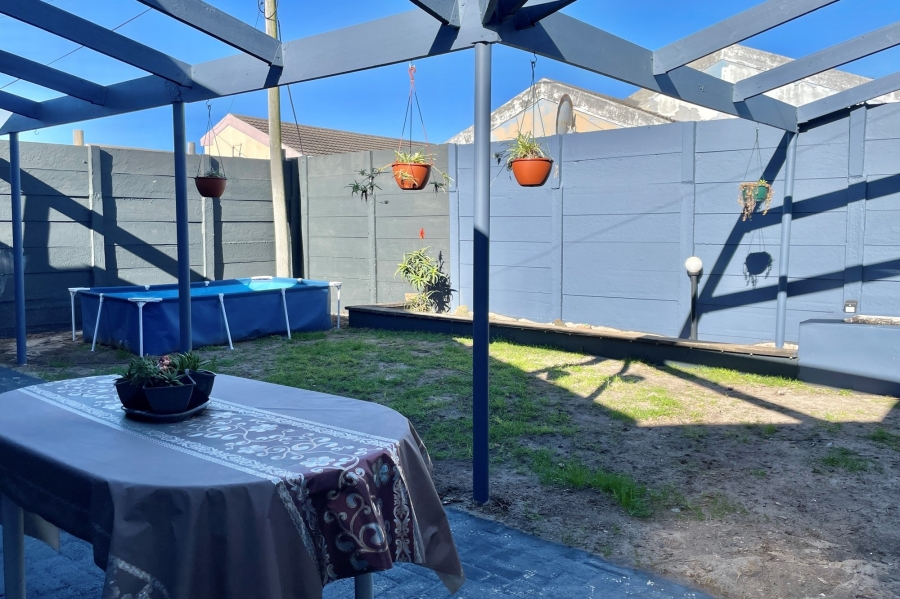 To Let 3 Bedroom Property for Rent in Strandfontein Western Cape